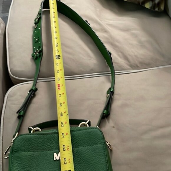 P526-NWOT Michael Kors Green Pebble Flower Rivet Strap Crossbody - Picture 7 of 10